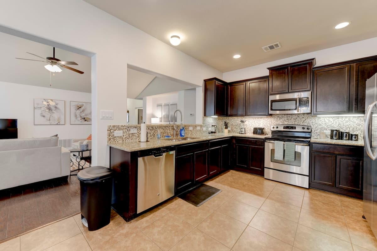 3-bedroom furnished rental in Cedar Park