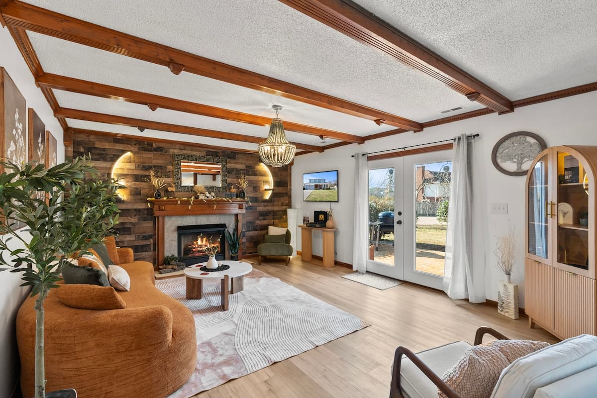 5-bedroom furnished rental in Madison