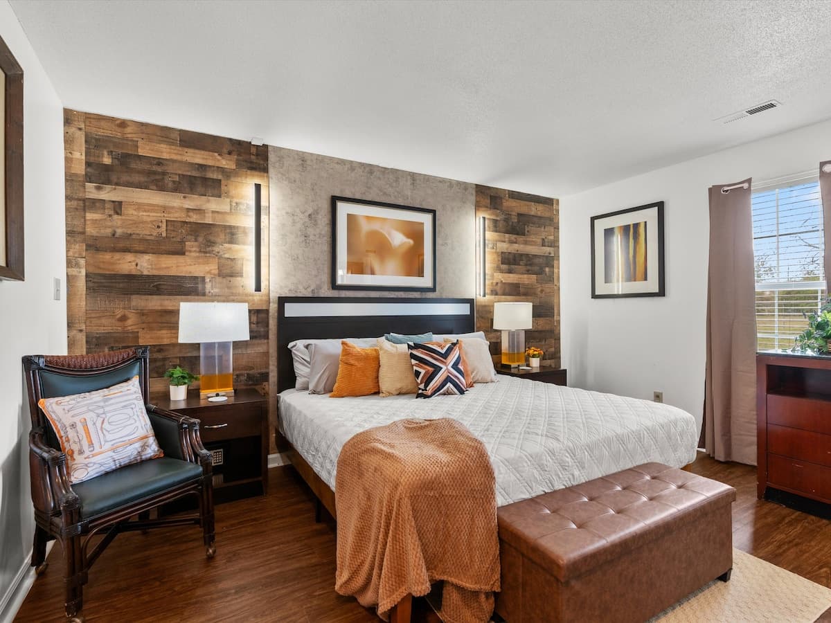 4-bedroom furnished rental in Decatur