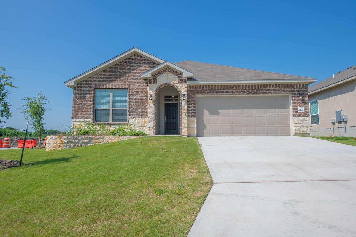Furnished crew home in Abilene