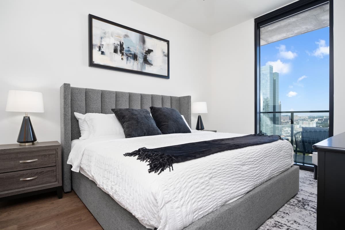 2-bedroom furnished rental in Austin